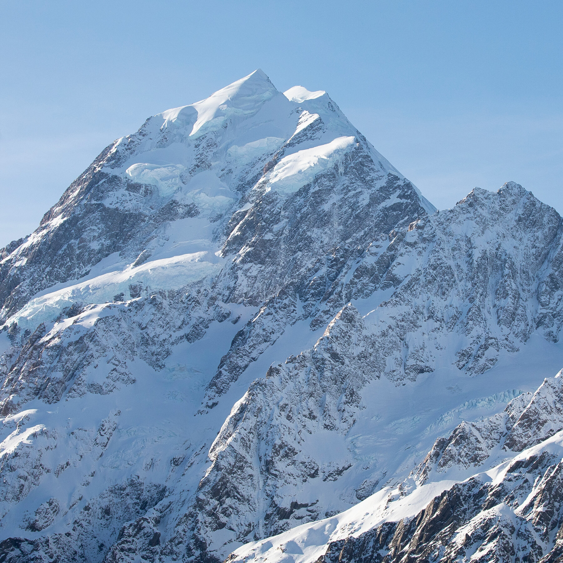 3 Climbers From the U.S. and Canada Have Gone Missing on New Zealand’s  Highest Mountain