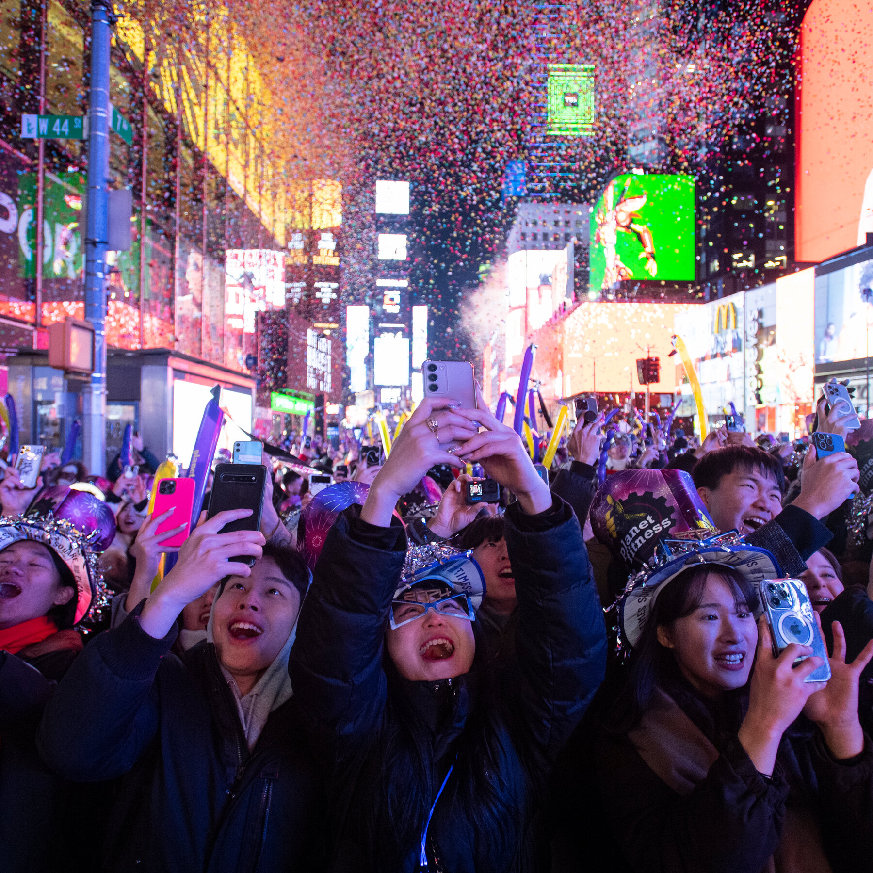 $850 for a Table at Applebee’s? Welcome to Times Square on New Year’s Eve.