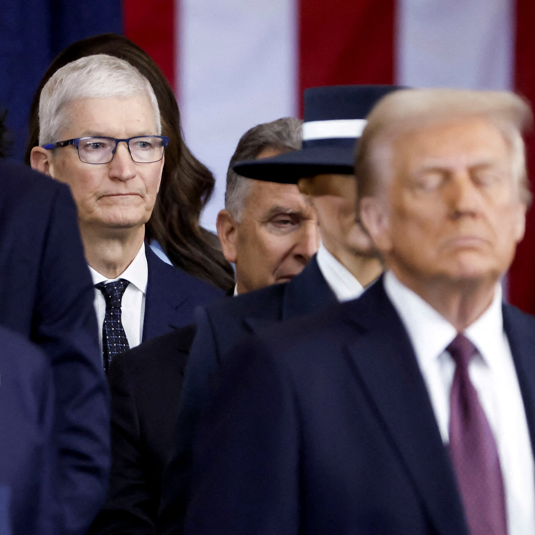 Apple to Invest $500 Billion in U.S. as Trump Tariffs Loom