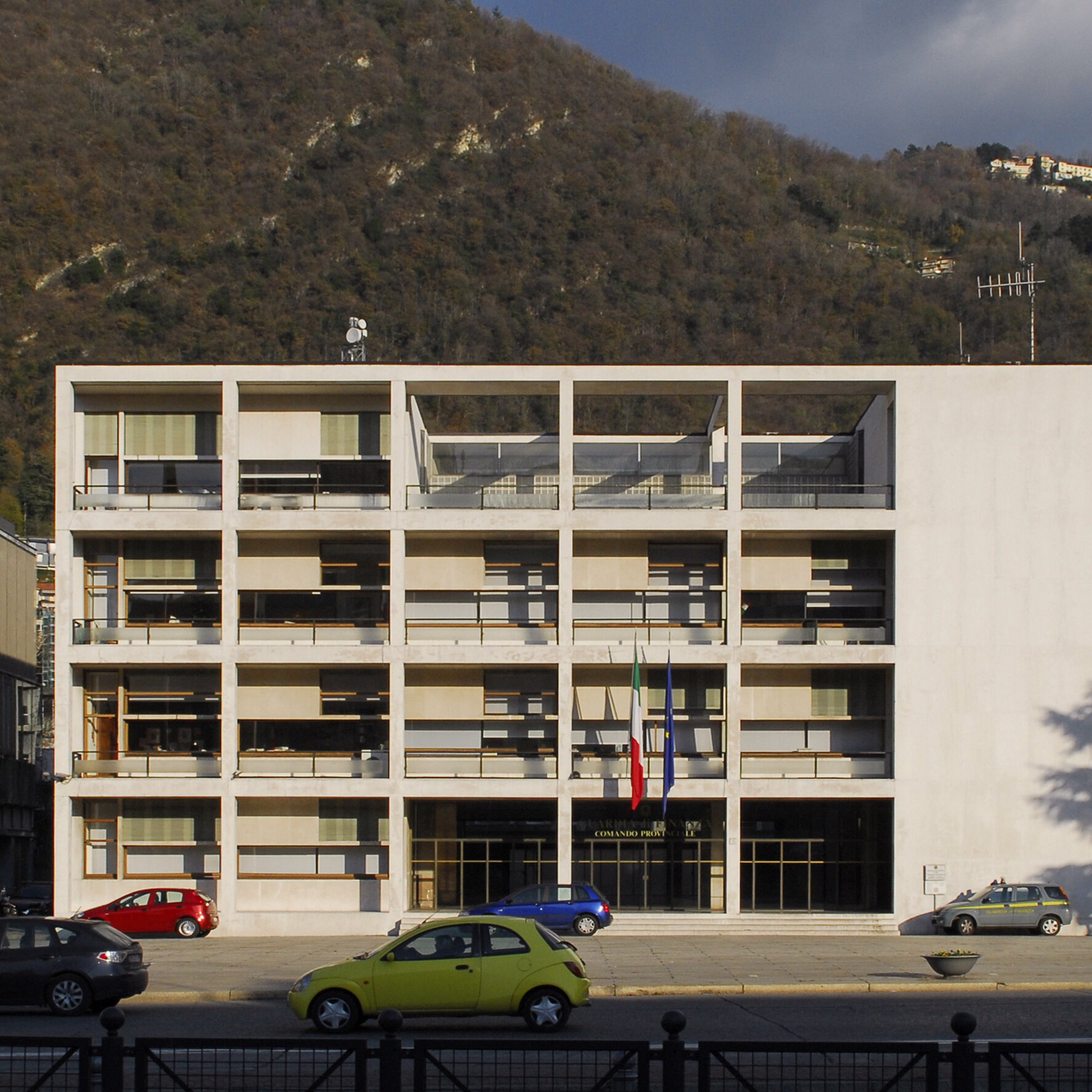 At Lake Como, Monuments to a Brutal Regime Draw Tourists and Defenders