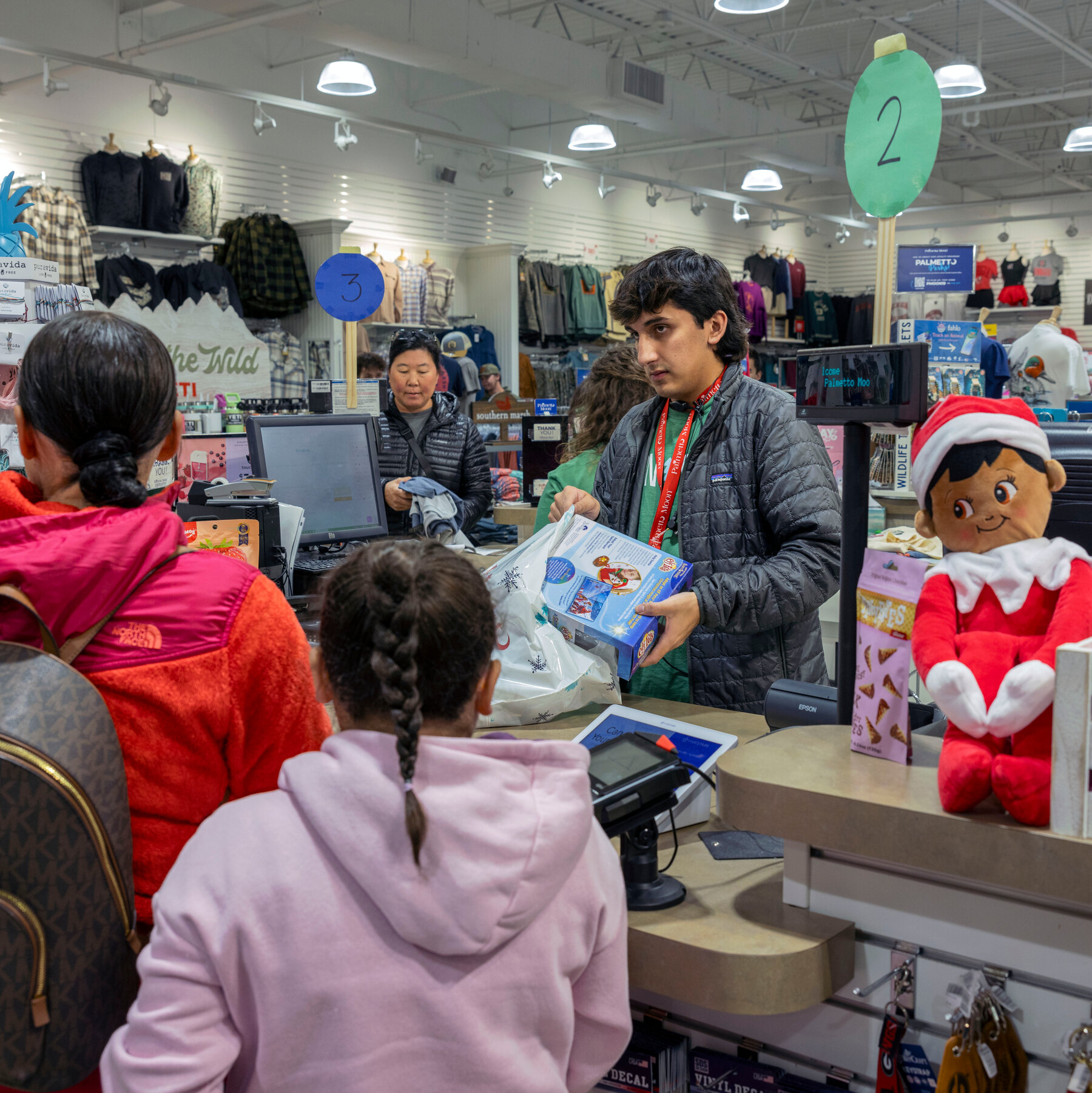 Black Friday and Cyber Monday Shopping Exceeds Industry Estimates