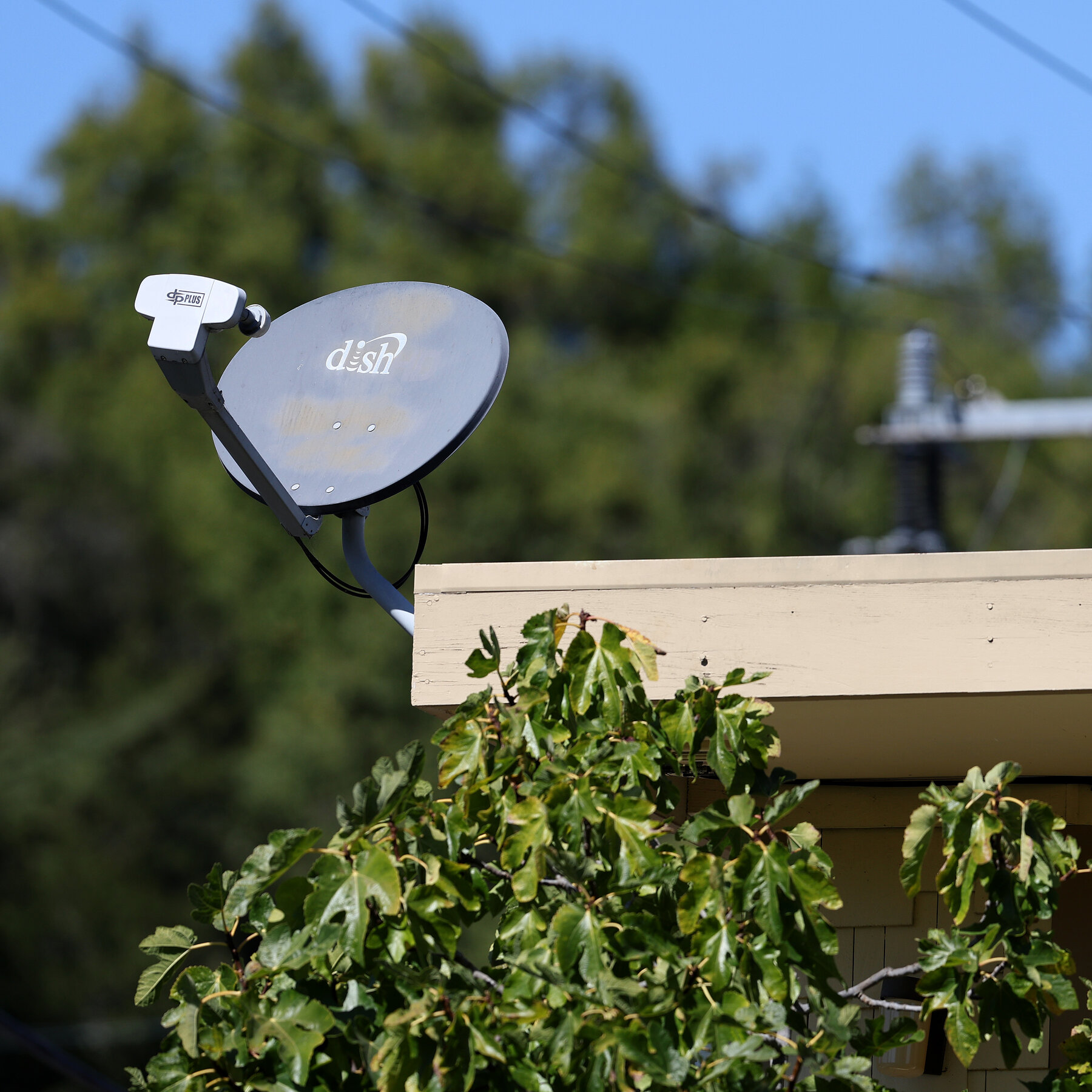 DirecTV Calls Off Plans to Acquire Dish Network