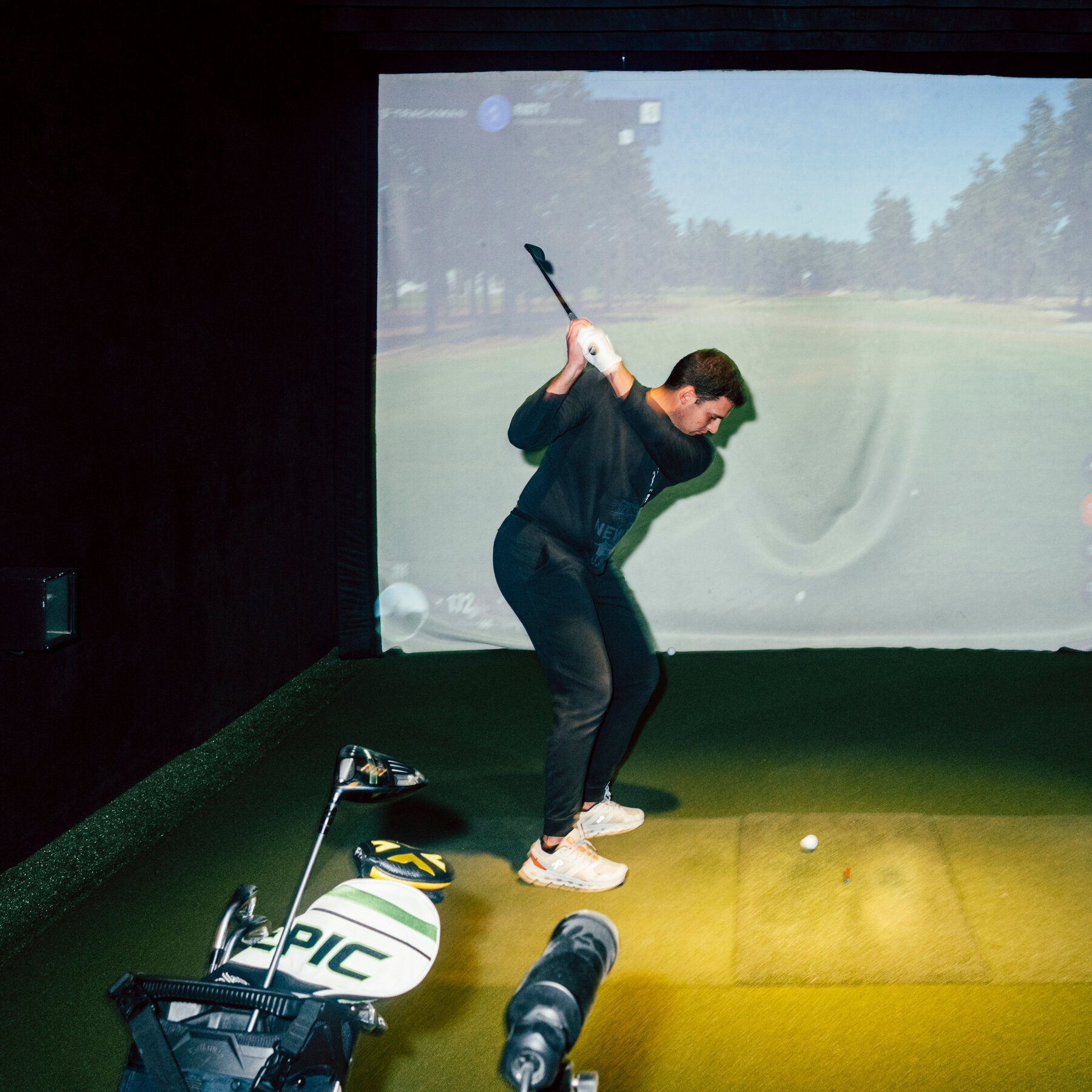 Goodbye, Chain Drugstores. Hello, Golf Simulators.