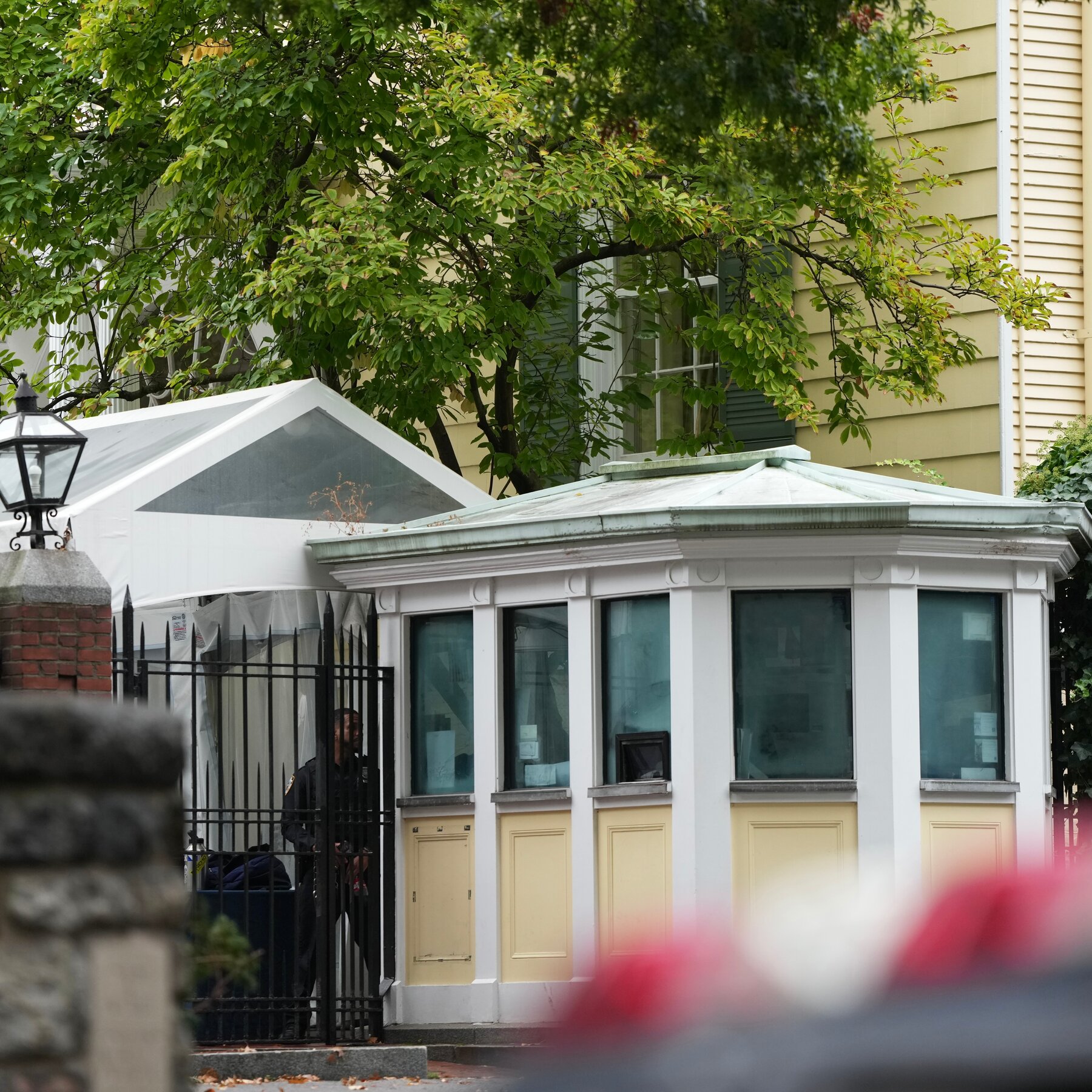 Gracie Mansion Intruder Films Himself During New Year’s Break-In