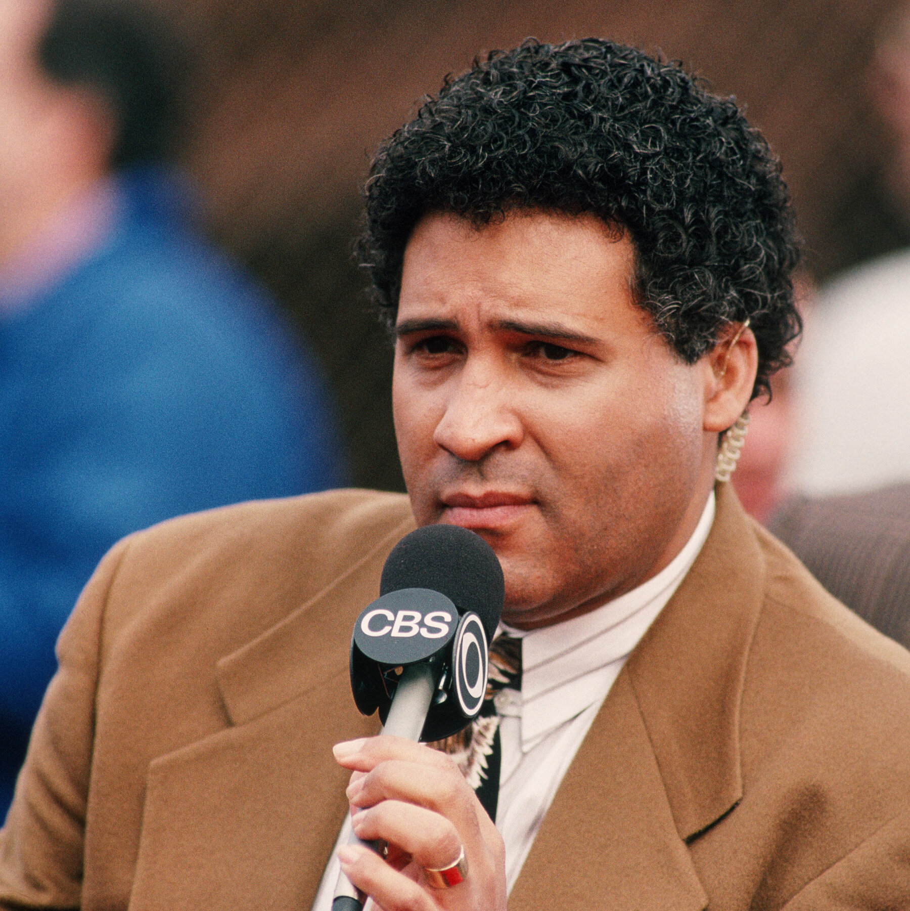 Greg Gumbel, Who Called N.F.L. and N.C.A.A. Games, Dies at 78