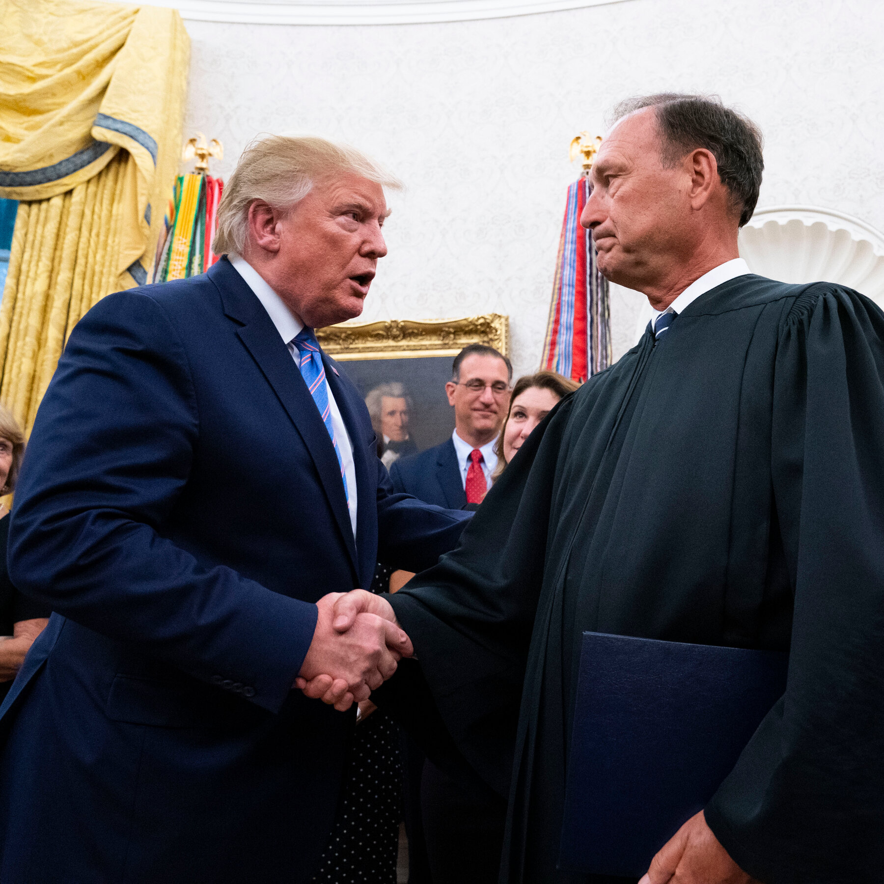 How a Phone Call Drew Alito Into a Trump Loyalty Squabble