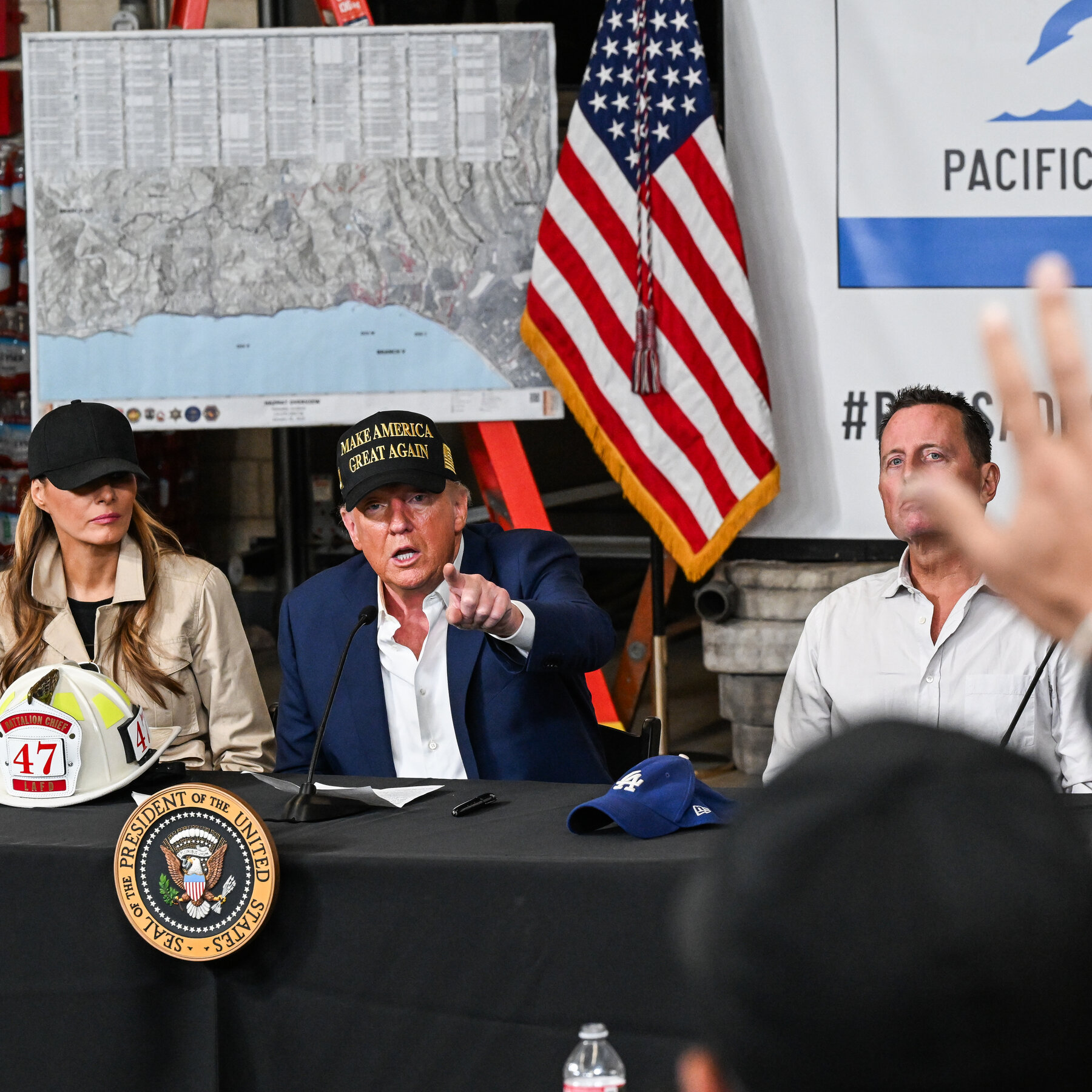 In Visit to Pacific Palisades, Trump Praises Firefighters and Blames Democratic Officials