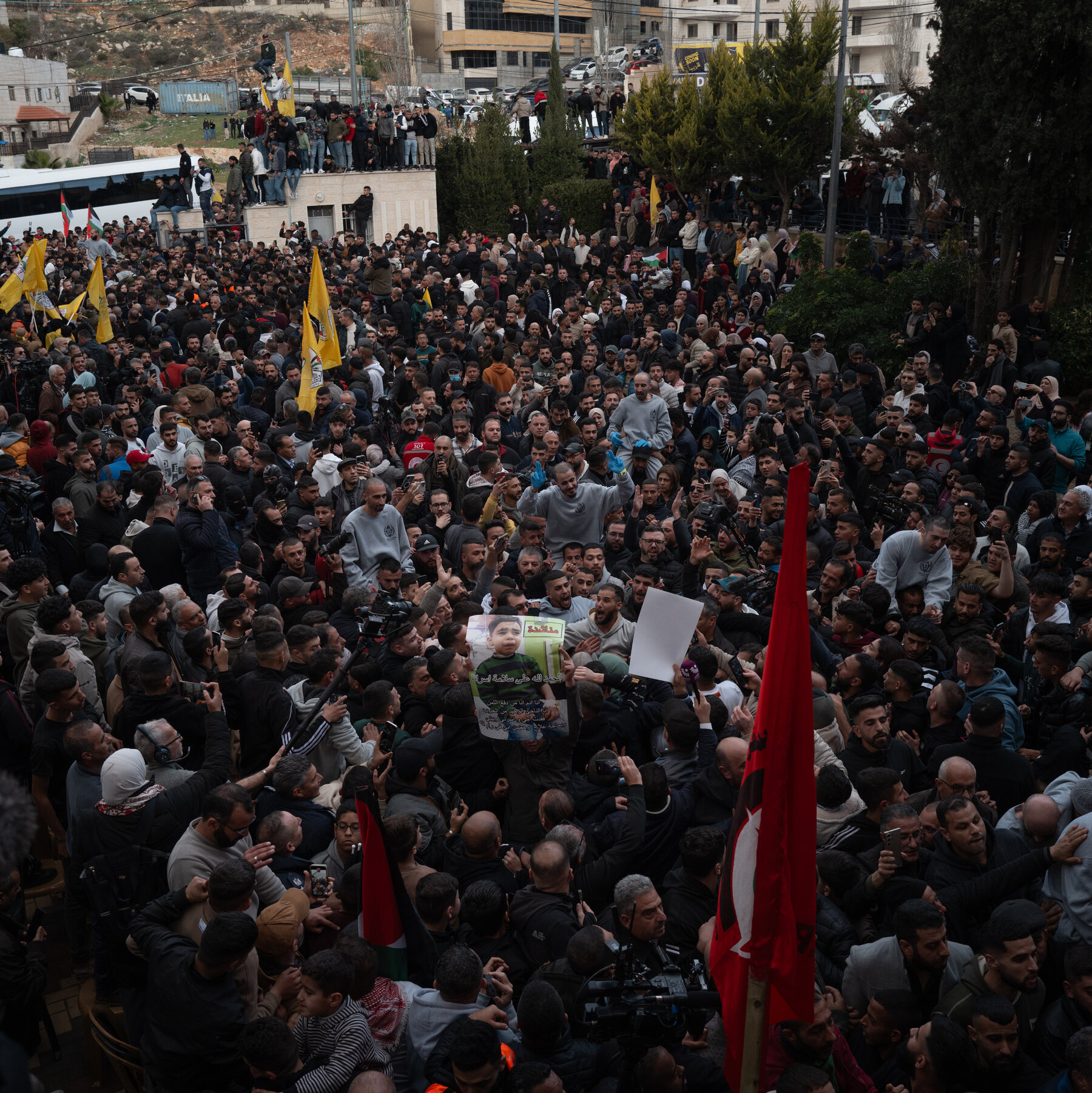 Israeli Army Raids Home of Freed Hamas Member Amid Tensions Over Hostage Deal