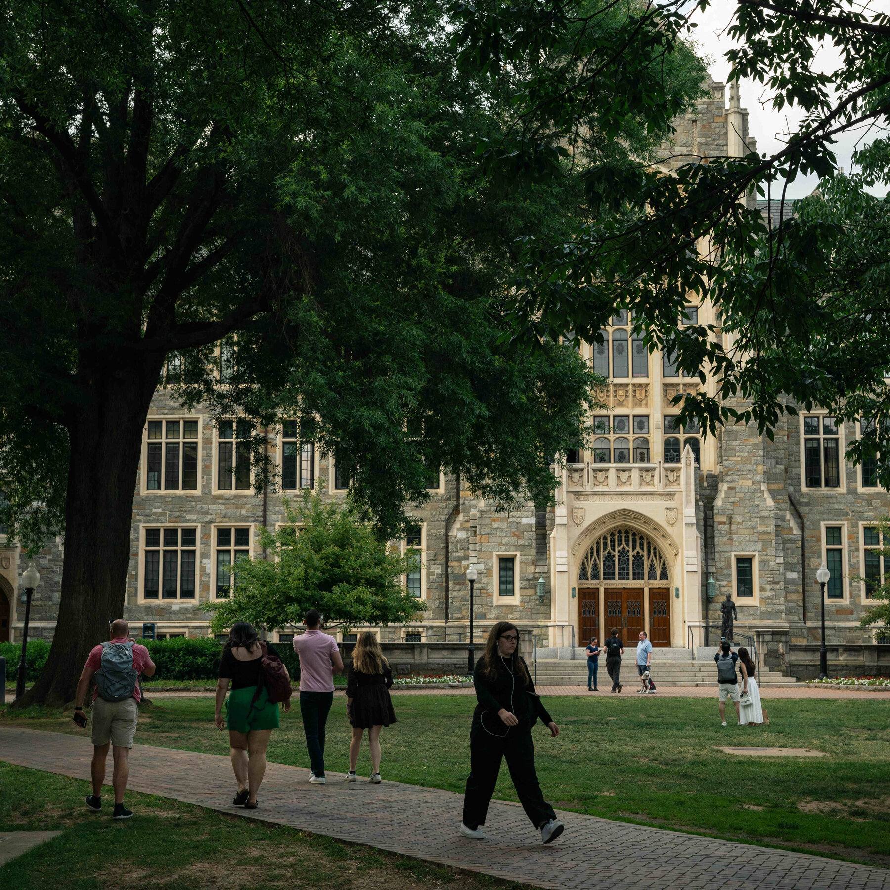 Lawsuit Accuses Georgetown of Admitting Students Based Solely on Wealth