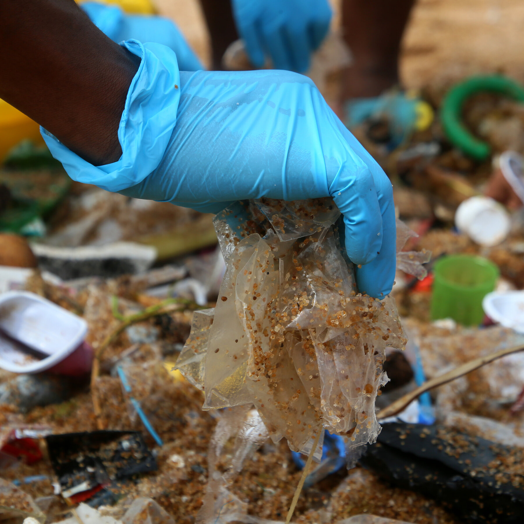 Nations Fail to Reach an Agreement on Plastic Pollution