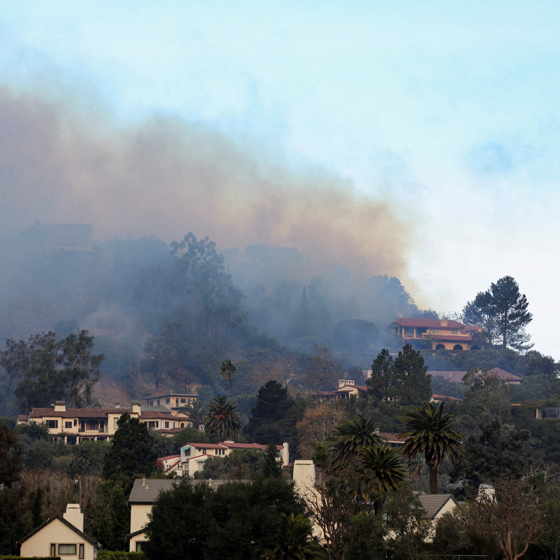 Palisades Fire Threatens Brentwood, Including the Getty Center