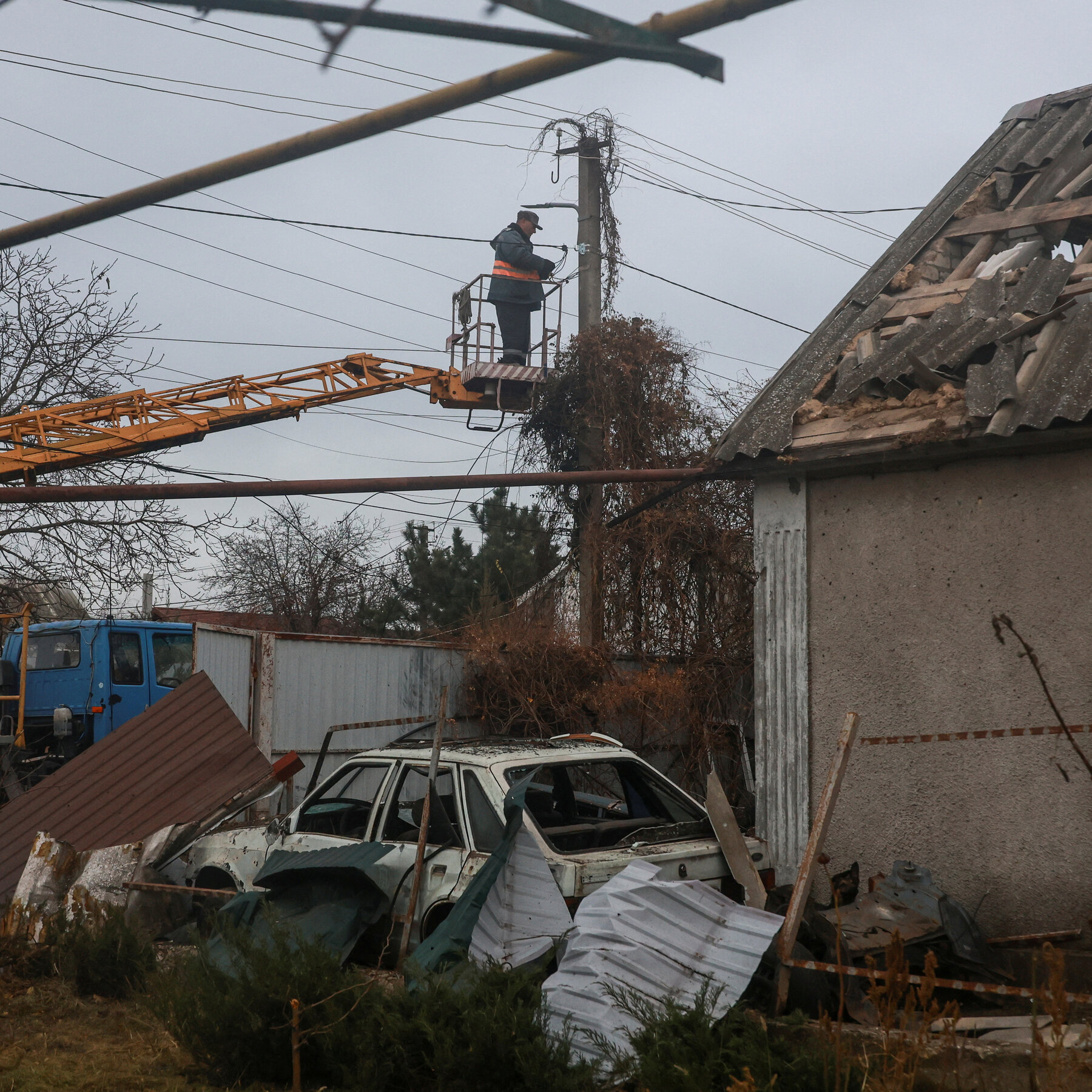 Russia Moves to Cut Off Ukraine’s Nuclear Power Plants