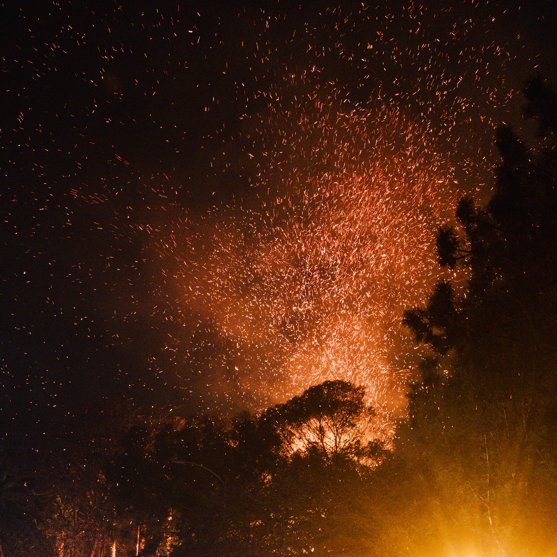 Santa Ana Winds Ease, but Windstorm’s Return Could Accelerate Fires