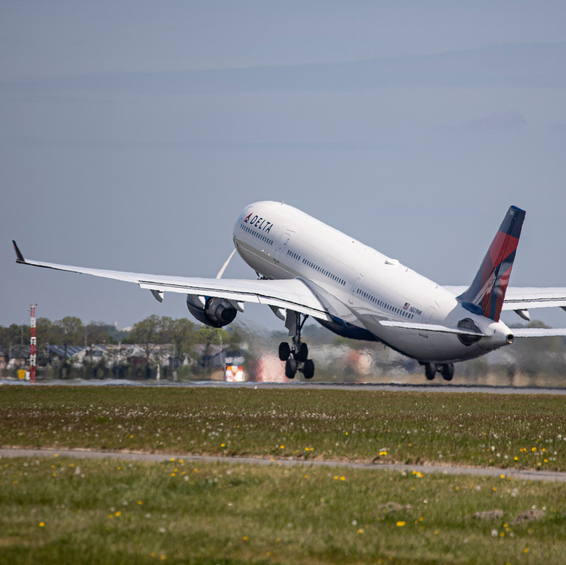 Stowaway on a Delta Seattle-Hawaii Flight Is Caught Before Takeoff