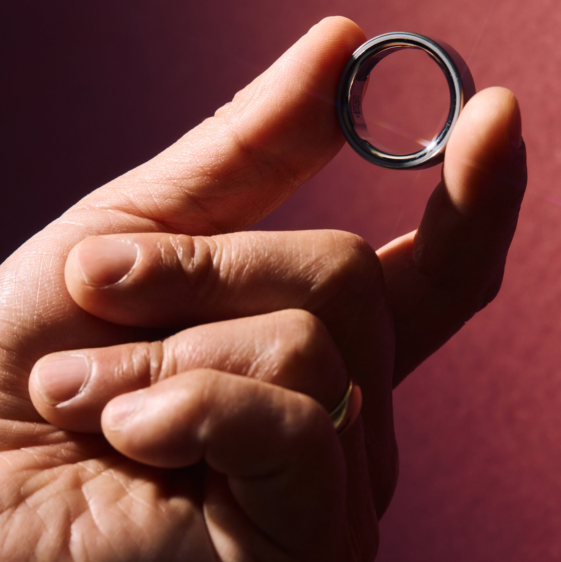 This $350 Oura Ring 4 Tracks Your Sleep. Is It Worth the Splurge?