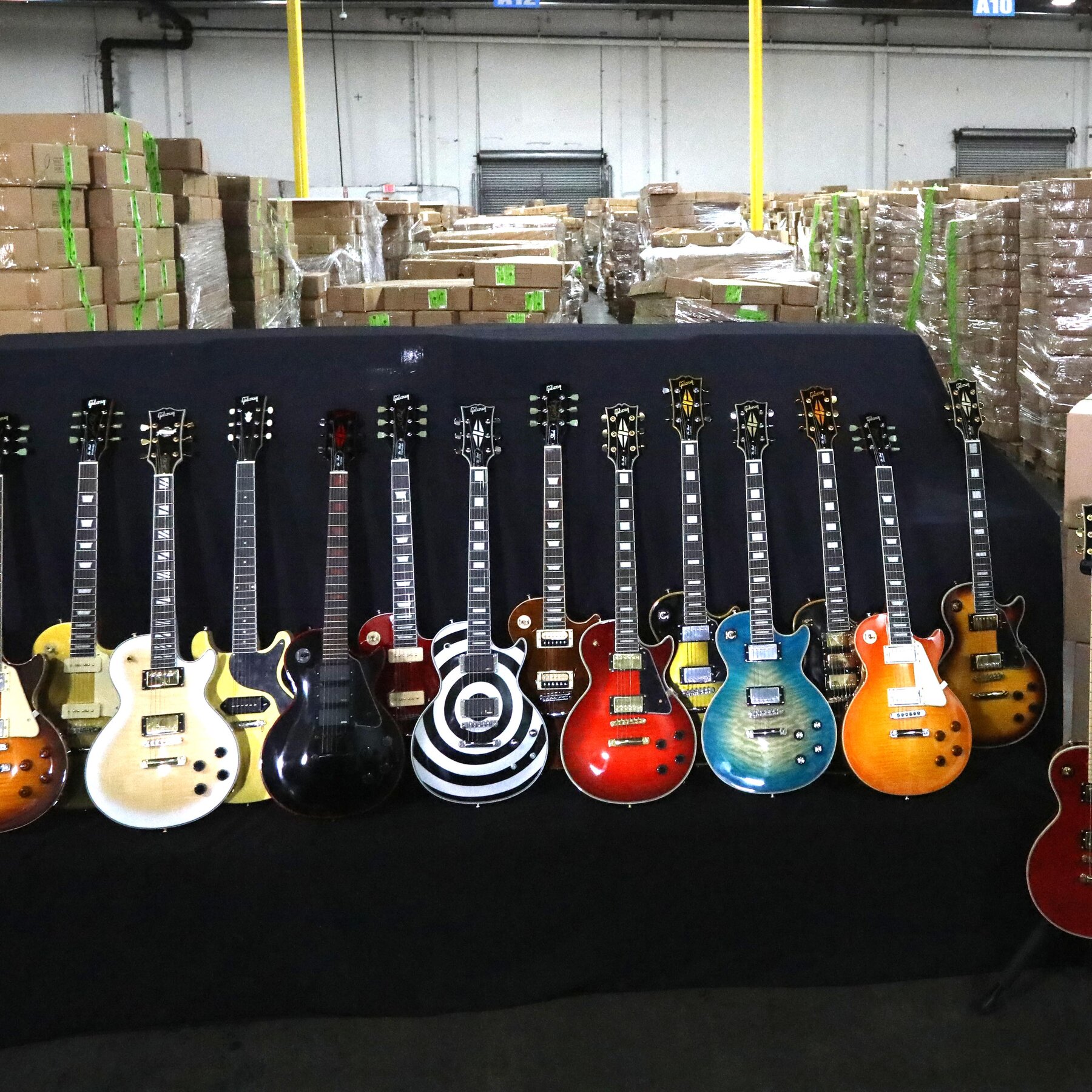 U.S. Border Agents Seize 3,000 Fake Gibson Guitars